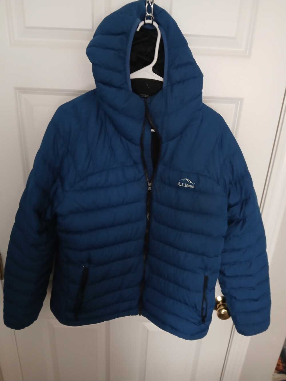 L.L. Bean Men's Blue Hooded Puffer Jacket Size L